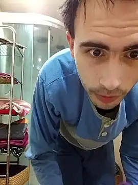 ADRiPORNO22 Adlı Modelin Canlı XXX Sohbeti