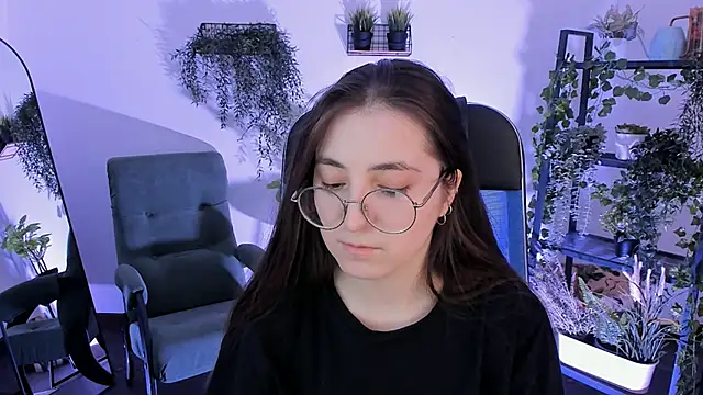 Chat +18 de VirtuallVoyant ao vivo