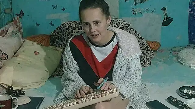 brighteyes77のライブXXXチャット