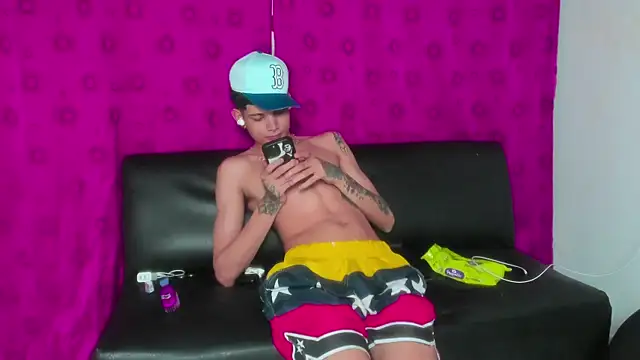 amazing_group_hot69 网络视讯表演