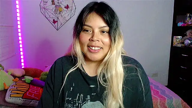 EllieMoonX's Live XXX Chat