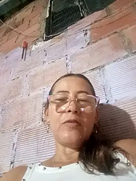 Chat +18 de Salome_69 ao vivo