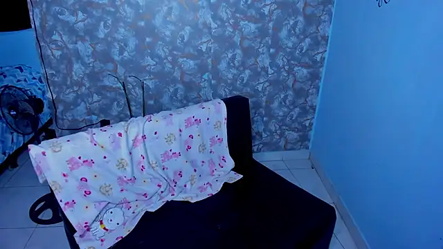 XXX chat uživo modela AngelaCoffee