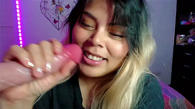 EllieMoonX Live XXX-Chat