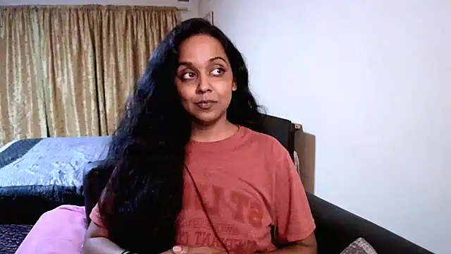 Chat +18 de Ria_42 ao vivo