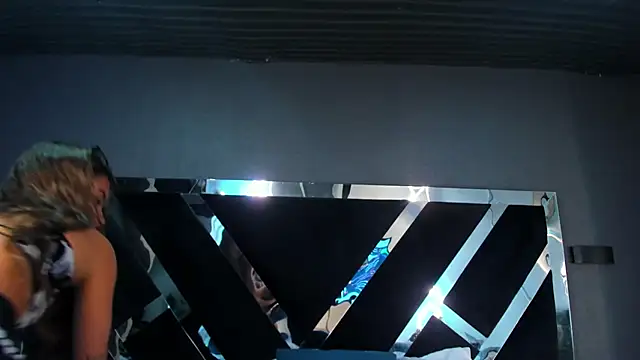 Chat +18 de AmmyJones_ ao vivo