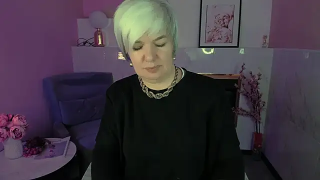 CarmenSoft Adlı Modelin Canlı XXX Sohbeti