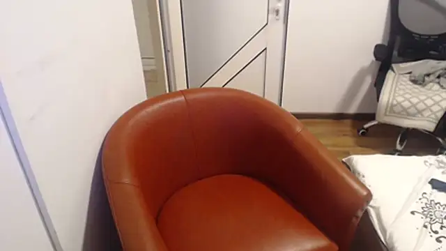 XXX chat uživo modela Emmatoo