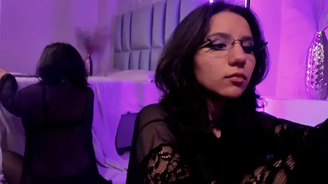 Chat XXX Live HollyPeach