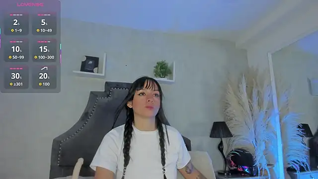 Chat XXX ao vivo de EmiliaRose_