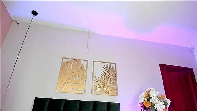 Zamira_Taylor Live XXX-chat