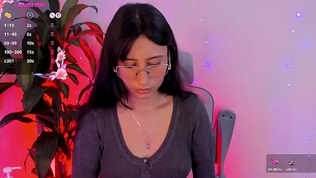 NayeCloud Live XXX Chat