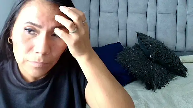 Keyla_Brunette_ Live XXX-Chat