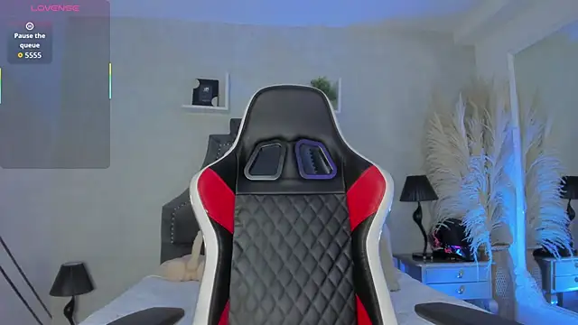 EmiliaRose_'s Live XXX Chat