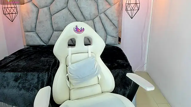 Addyy_02 Chat XXX live