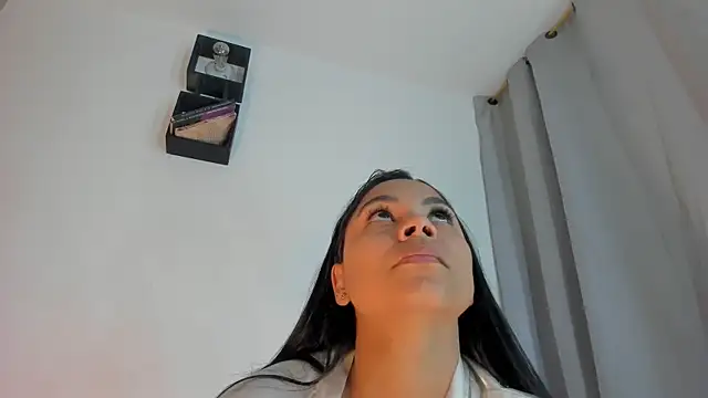 Nanny_11 Live XXX-chat