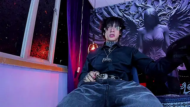 koryu_skull Adlı Modelin Web Kamerası Şovu