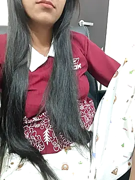 aushi_rajput: διαδικτυακό σόου στην κάμερα