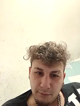 Italianobull02 Show Webcam