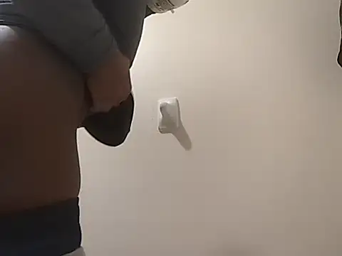 Bulgemaster001 – Live XXX-chat