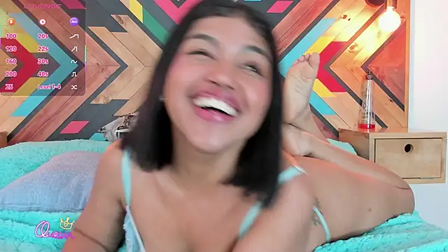 NaiirobiSwan's Live XXX Chat