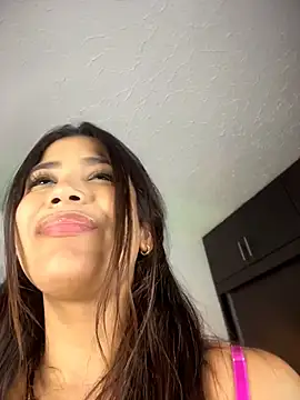 OneInAMillionXXX live XXX chat