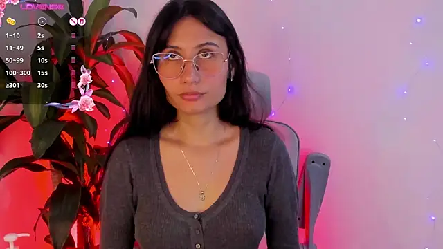 NayeCloud's Live XXX Chat