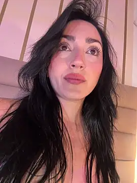 Chat +18 de LIAH_IZUMI ao vivo