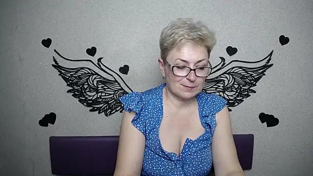 Chatroom XXX en direct de EmiliaGree