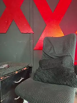 Pokazy przed kamerką – abrilbigcock