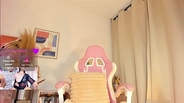 Misslaurenn Chat XXX in diretta