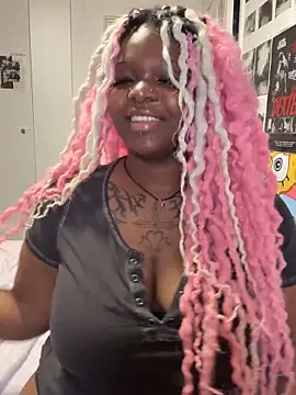 Nyla_xox webkamerás műsora