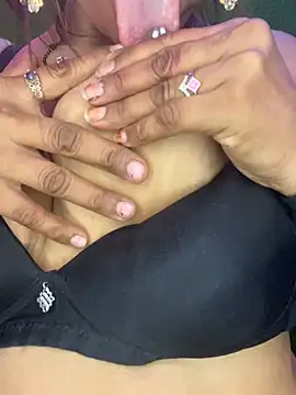 CUTI-NAINA 在線直播表演