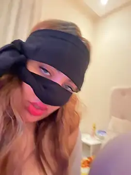 Divas_Arab_girls Adlı Modelin Canlı XXX Sohbeti