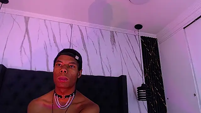 Živý XXX chat Santiago_Ortiz_