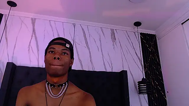 Živý XXX chat Santiago_Ortiz_