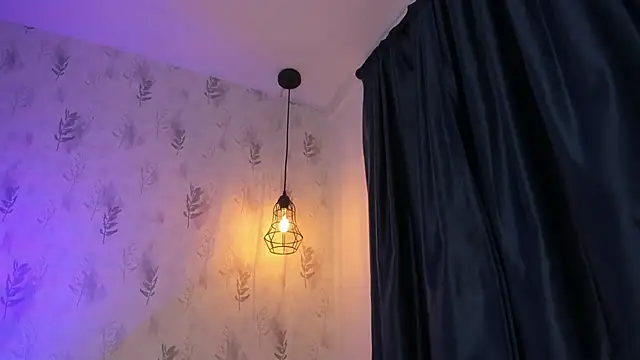 perla7777's Live XXX Chat