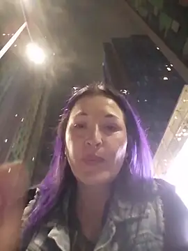 sophie_banger: διαδικτυακό σόου στην κάμερα