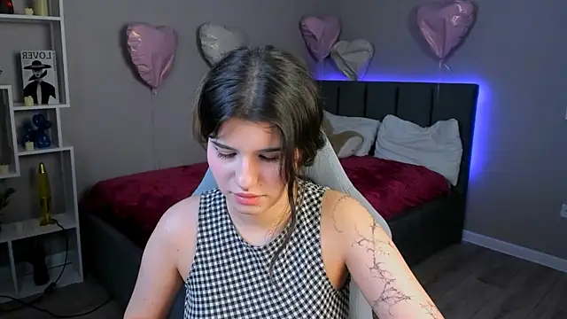 Онлайн чат XXX AnoraDark