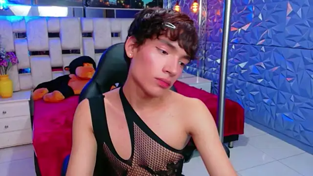 Вебкам-шоу IsaacNovaa