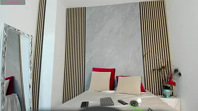 SelenneAndApollo: онлайн-секс-чат