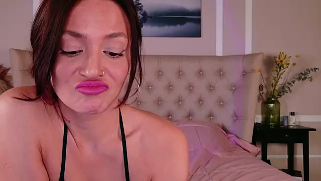 Chat +18 de Alexa_Stain ao vivo