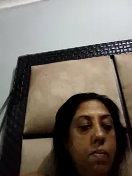 Mahi4luv Chat XXX in diretta