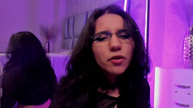 HollyPeach 现场XXX聊天