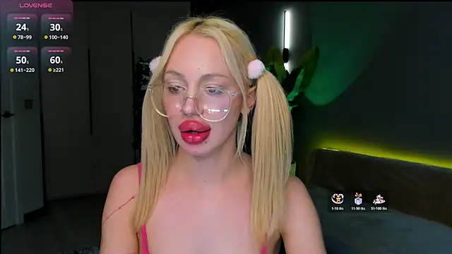 Luna_Beverly: онлайн-секс-чат