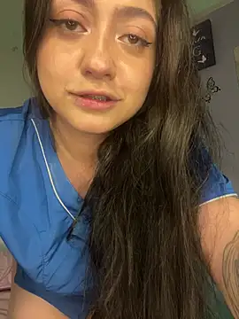 Amyy_1 在線直播表演