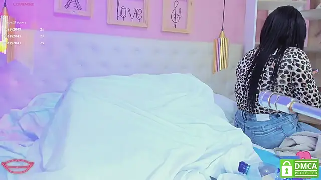 leylla_ Chat XXX in diretta