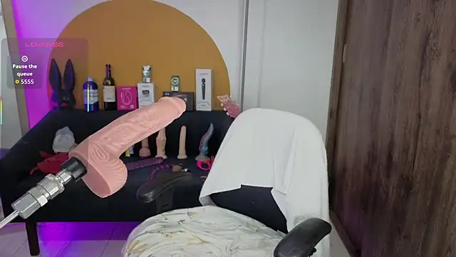 avans_15's Live XXX Chat