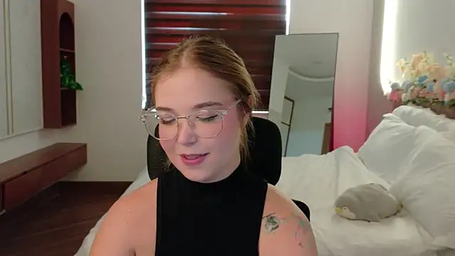 Lilith_Bonheur's Live XXX Chat