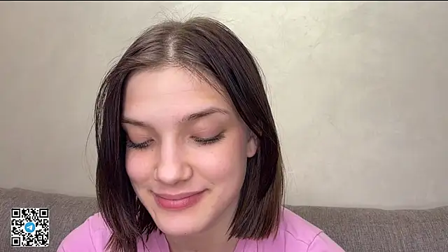 Carolini_i's Webcam Show